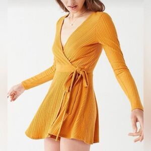 Urban Outfitters Mustard Gold Yellow Wrap Ribbed Romper Textured Side Tie M
